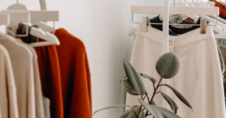 How to Build a Sustainable Wardrobe